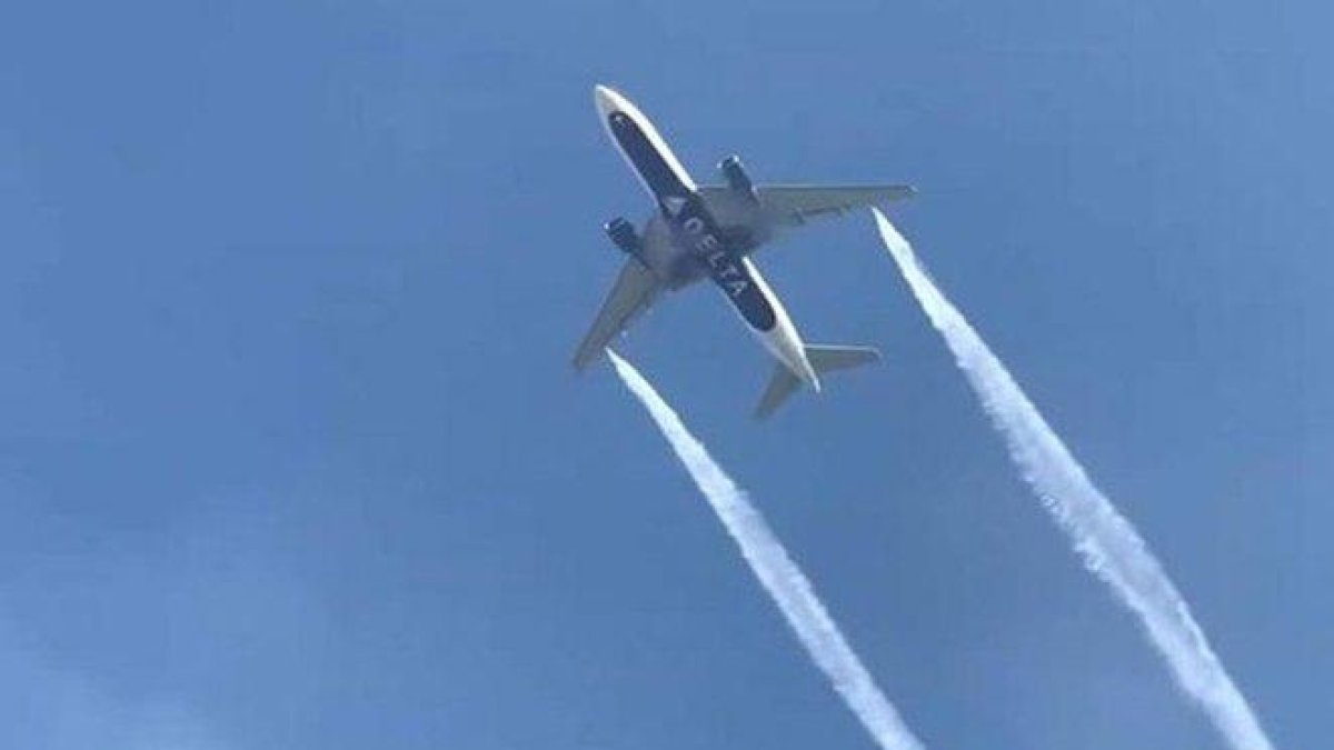 Avión en situación de emergencia en los EEUU.-TWITTER