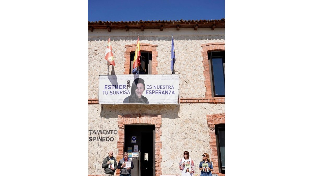 Concentración ciudadana en Traspinedo en recuerdo de Esther López.- ICAL