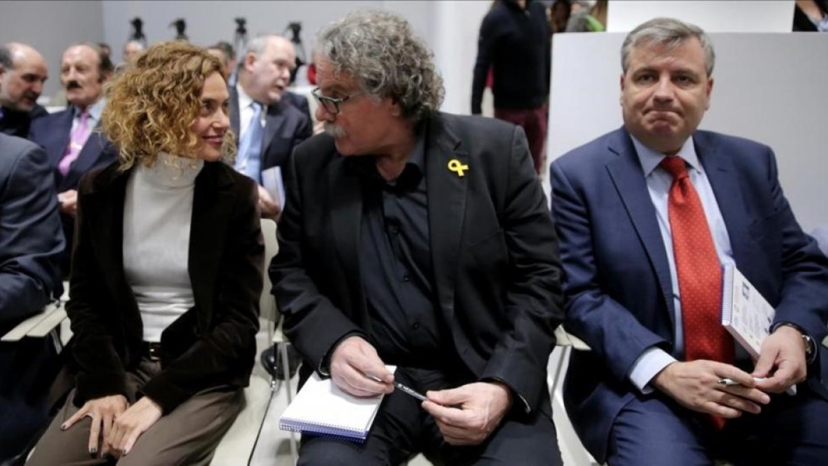Meritxell Batet, Joan Tardà y Jordi Xuclà, este lunes.-JOSÉ LUIS ROCA