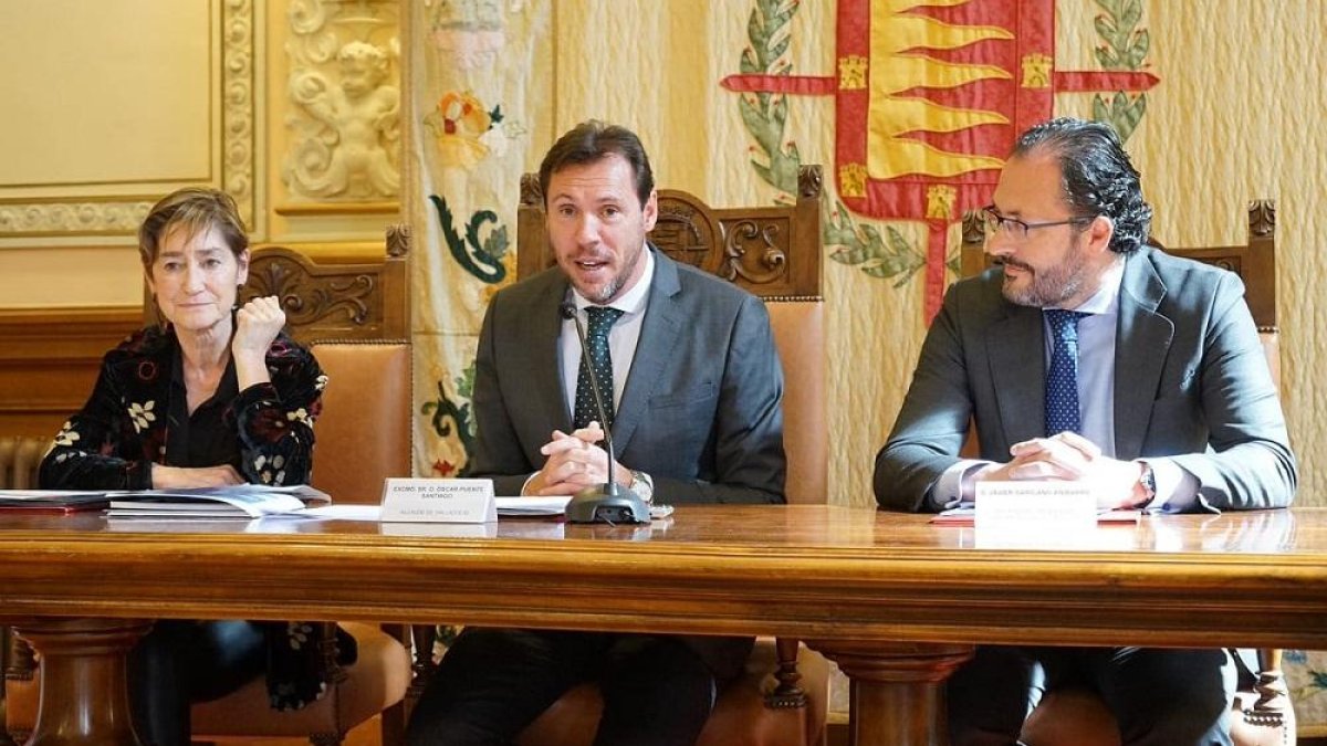 El alcalde de Valladolid, Óscar Puente, durante la presentación del congreso .-Ayuntamiento de Valladolid