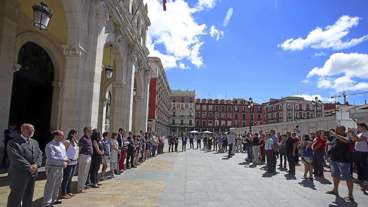 SILENCIO Y REPULSAPOR LA MASACRE DE ORLANDO-ICAL