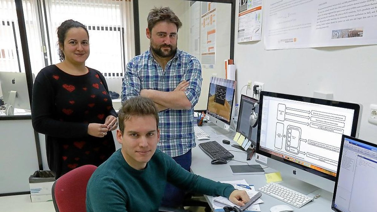 Verónica Barroso, Fernando Vaquerizo y Gonzalo César Gutiérrez en Telecomunicaciones de Valladolid.-J. M. LOSTAU