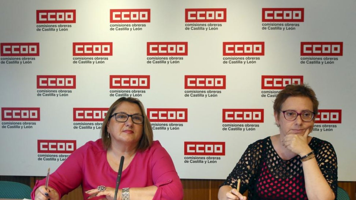 secretaria de Políticas Sociales de CCOO Castilla y León, Inmaculada de Pablo, y la técnico de la Secretaría de Políticas Sociales de CCOO Elsa Caballero-RUBÉN CACHO / ICAL