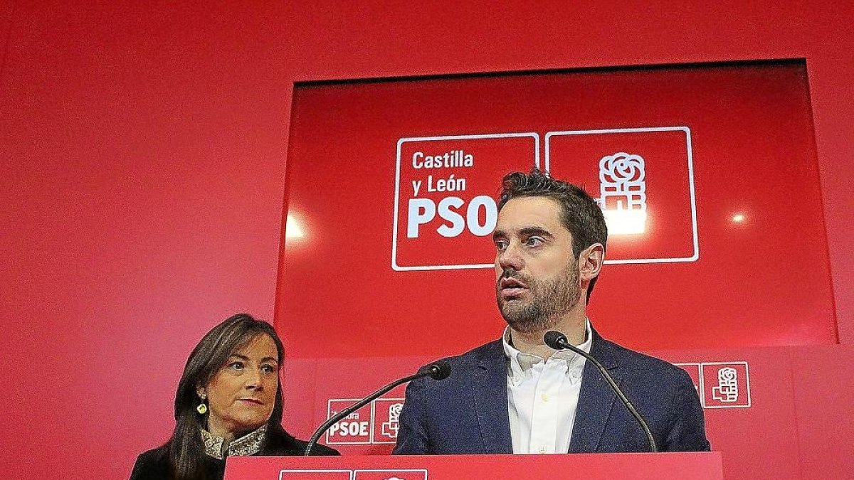 Ana Sánchez observa la intervención de Fagúndez, en una imagen de archivo-E. M.