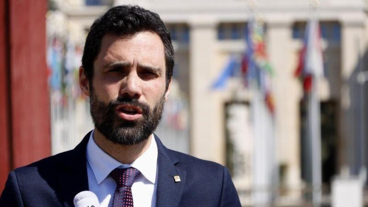 Roger Torrent comparece ante los medios frente a la sede de la ONU en Ginebra, este miércoles.-RAFA GARRIDO (ACN)