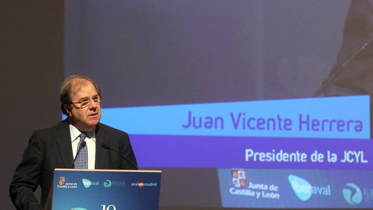 El presidente de la Junta de Castilla y León, Juan Vicente Herrera, inaugura el XIX Foro Iberoamericano de Sistemas de Garantía y Financiación para pymes-Ical