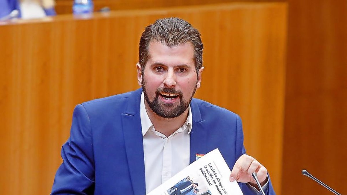 Luis Tudanca durante el debate del estado de la Comunidad-J. M. LOSTAU