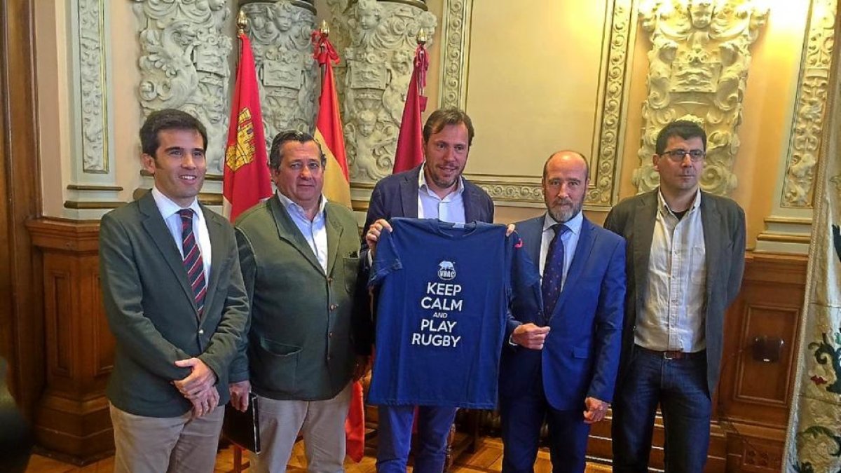 Alfonso Lahuerta, Javier González Clouté, Óscar Puente, José María Valentín y Alberto Bustos, en la presentación.-E. M.