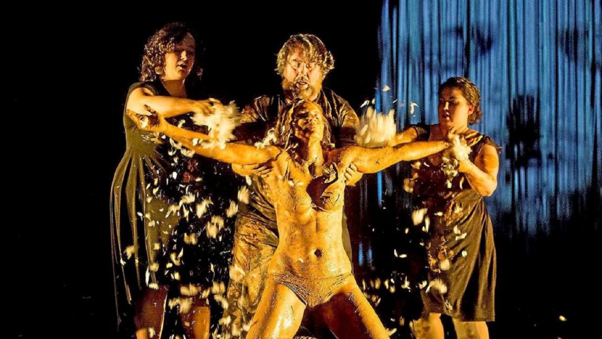 Joana Gomila, Andrés Lima, Aitana Sánchez-Gijón y Laura Galán en ‘Medea’.-El Mundo