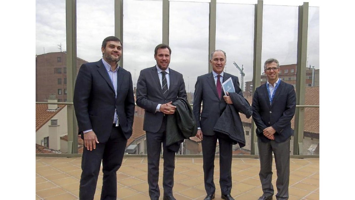 Andrés Macario, Óscar Puente, Antonio Gato y Alfonso Gadea en la sede de Vacolba.-El Mundo