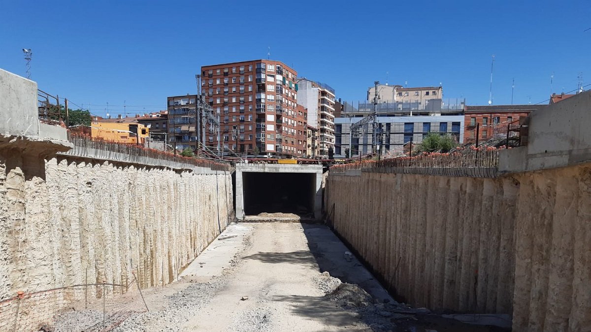 Obras en el túnel de Panaderos.- E. M.