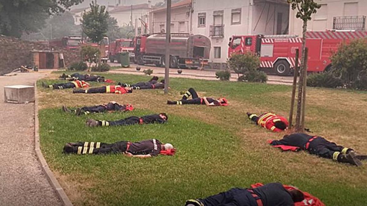 La foto colgada en Facebook por el bombero luso Pedro Brás.-PEDRO BRÁS
