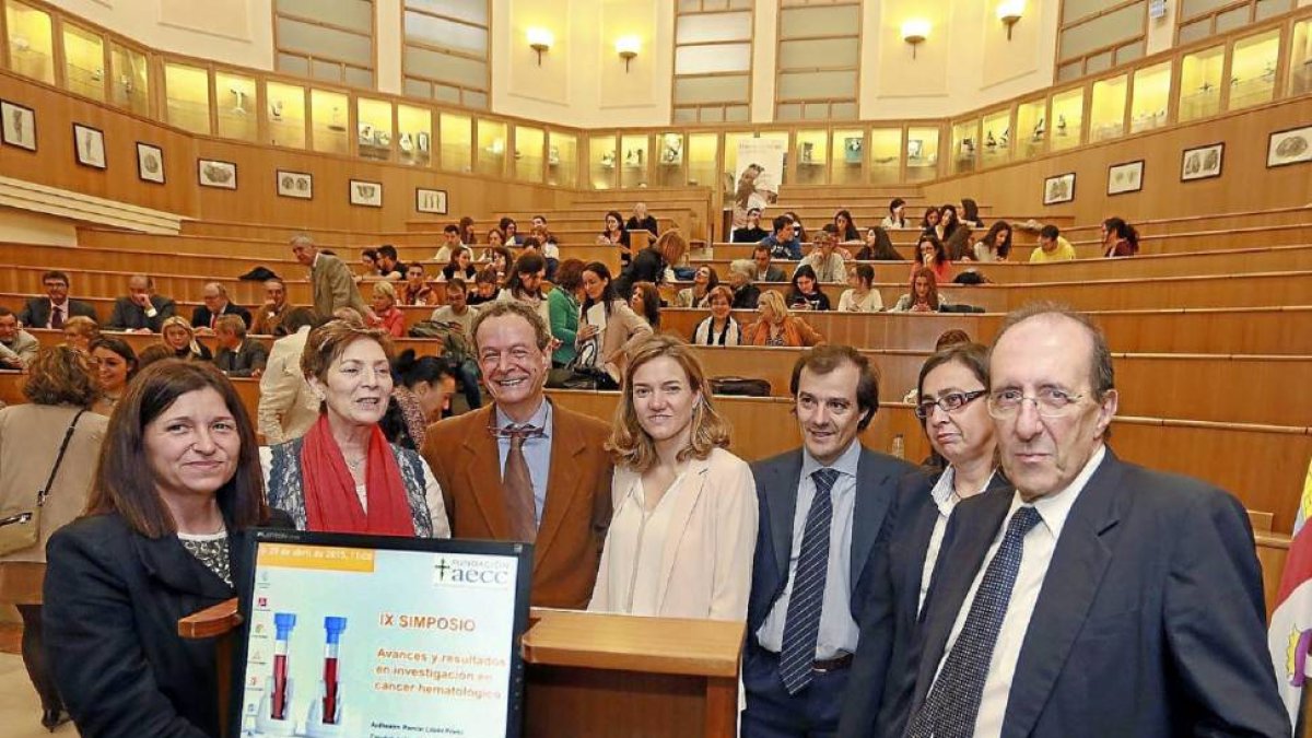 Anna Bigas, Rosa Maldonado, José María Moraleda, Nieves Mijimolle, Pablo Menéndez, Elena Díaz-Rodríguez y Miguel Ángel Piris antes del simposio-Ical