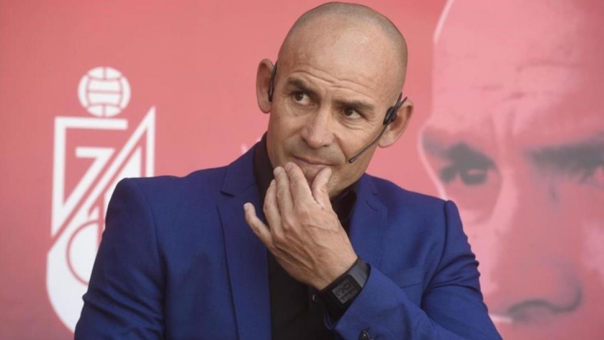 El entrenador Paco Jémez durante su presentación como nuevo técnico del Granada.-MIGUEL ANGEL MOLINA / EFE