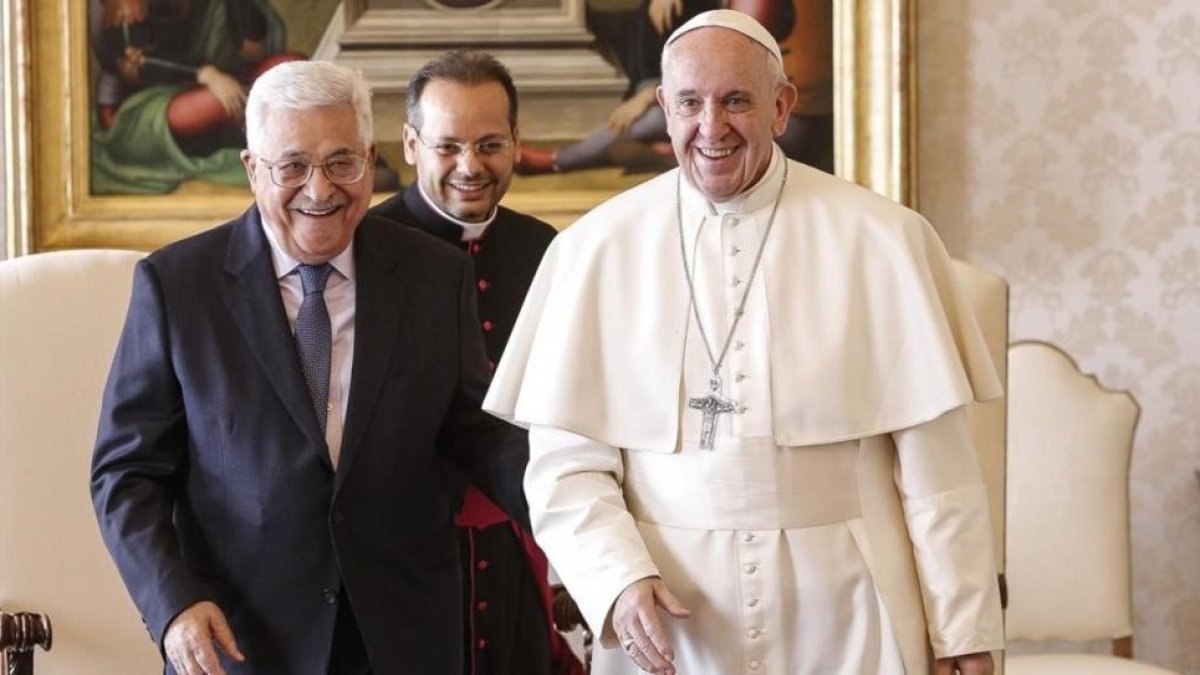 El Papa Francisco y el presidente palestino Mahmoud Abás, en el Vaticano.-ANSA / GIUSEPPE LAMI