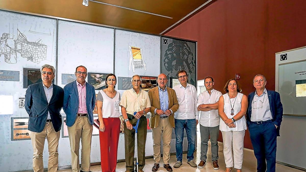 Juan Carlos Prieto, Víctor Alonso, Mónica García, Javier Bernard, Jesús Julio Carnero, Ramon Pérez, José Ramón Rodríguez, Natividad Casares y Pedro Mencía.-EL MUNDO