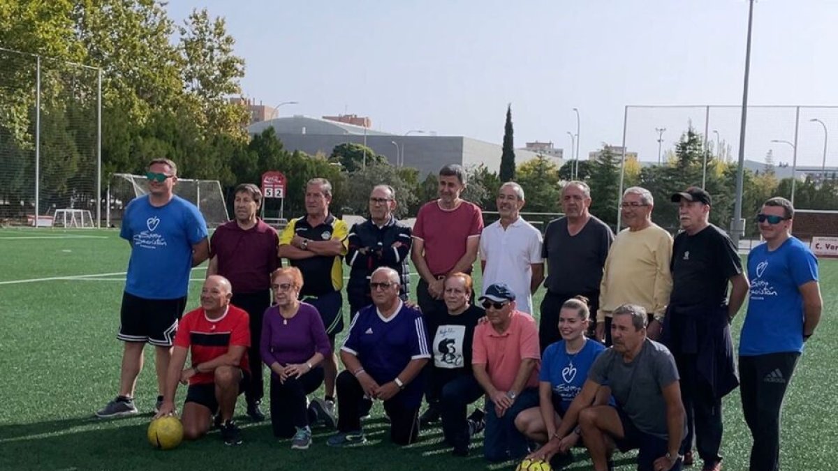 Participantes en la primera jornada de 'Fútbol andando' / R. O.