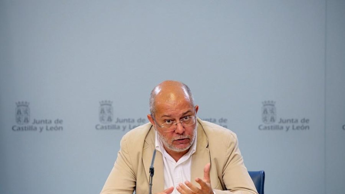 El vicepresidente de la Junta y portavoz, Francisco Igea, durante la rueda de prensa posterior al Consejo de Gobierno de Castilla y León-ICAL