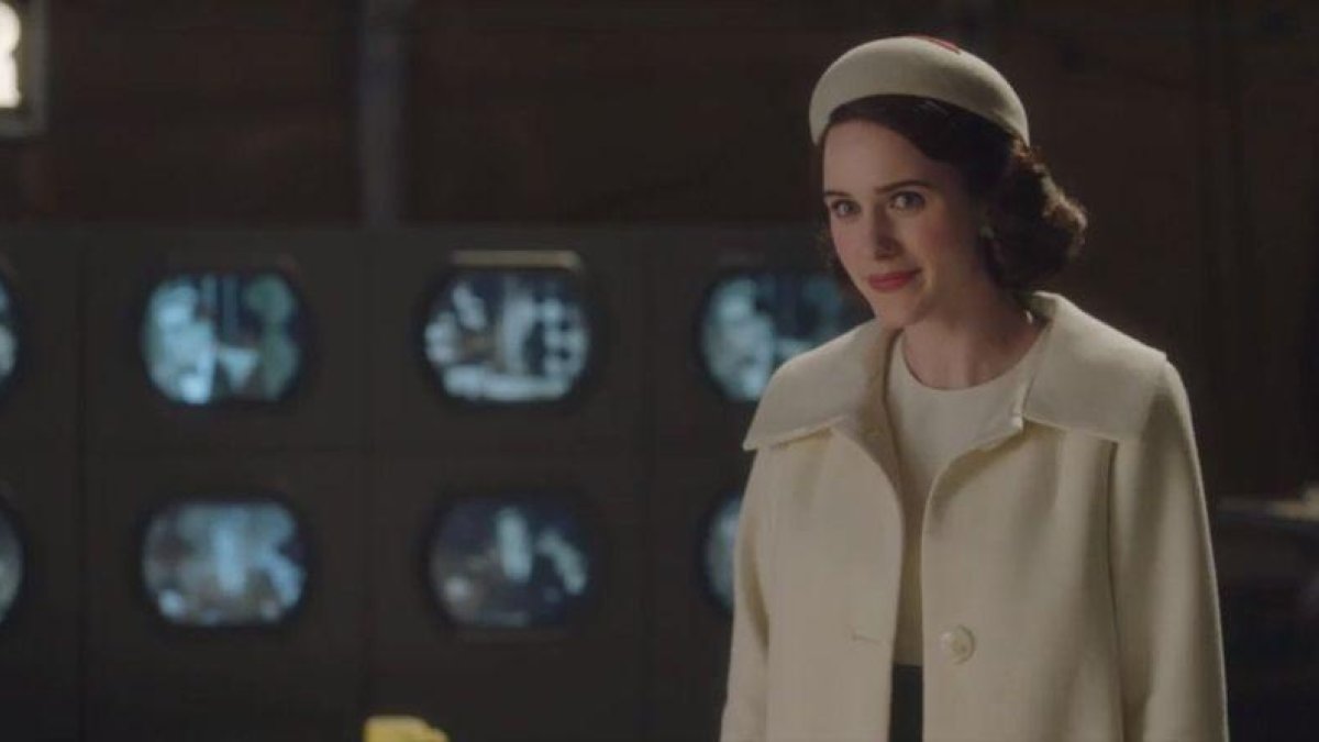 Rachel Brosnahan, en la segunda temporada de The marvelous Mrs Maisel.-AMAZON