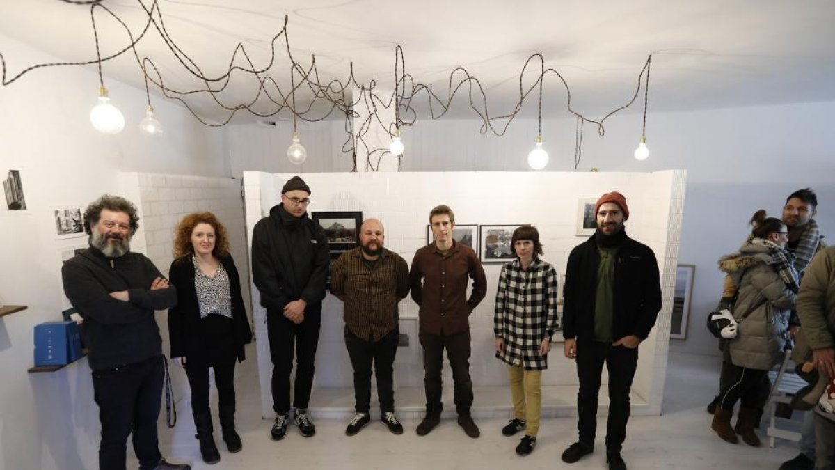 Varios de los artistas protagonistas en la exposición que alberga El Carrusel.-J. M. LOSTAU