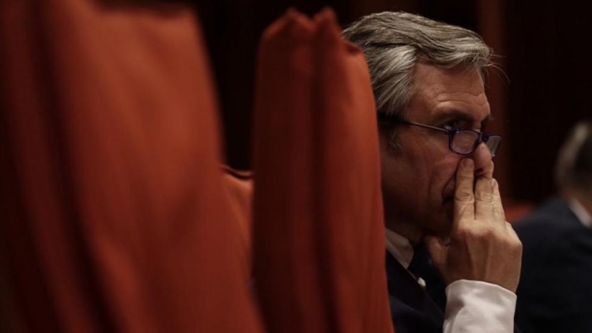 El director de la Oficina Antifraude de Cataluña, Daniel de Alfonso, comparece ante la comisión de Afers Institucionals del Parlament.-ALBERT BERTRAN