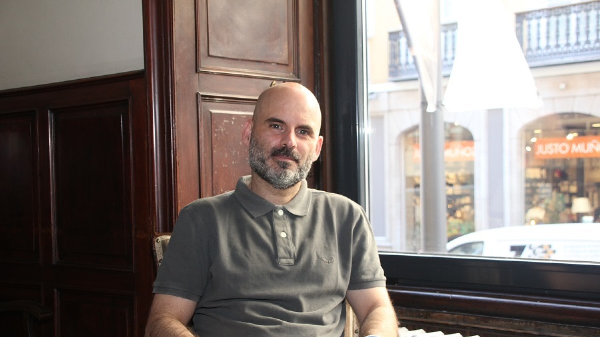 José Carlos Ruiz, ayer, en la Feria del Libro de Valladolid