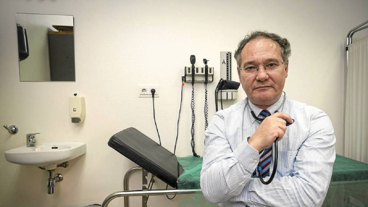 Antonio Otero, presidente del Colegio de Médicos-Miguel Ángel Santos