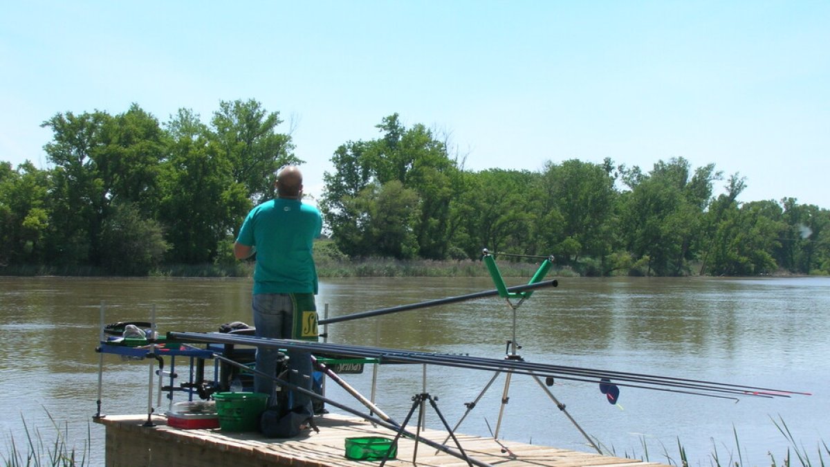 Plataforma de pesca del E.D.S., de San Miguel del Pino, como las previstas para Villaralbo. Leonardo de la Fuente.