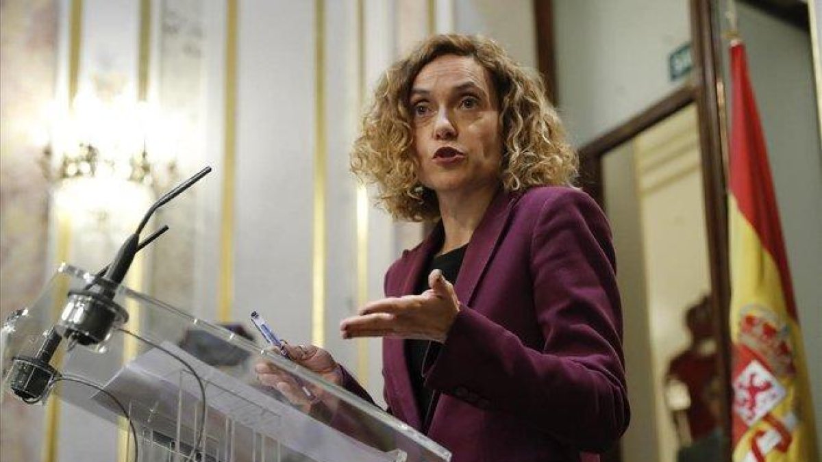 Meritxell Batet comparece después de una reunión de la Mesa del Congreso.-JUAN CARLOS HIDALGO