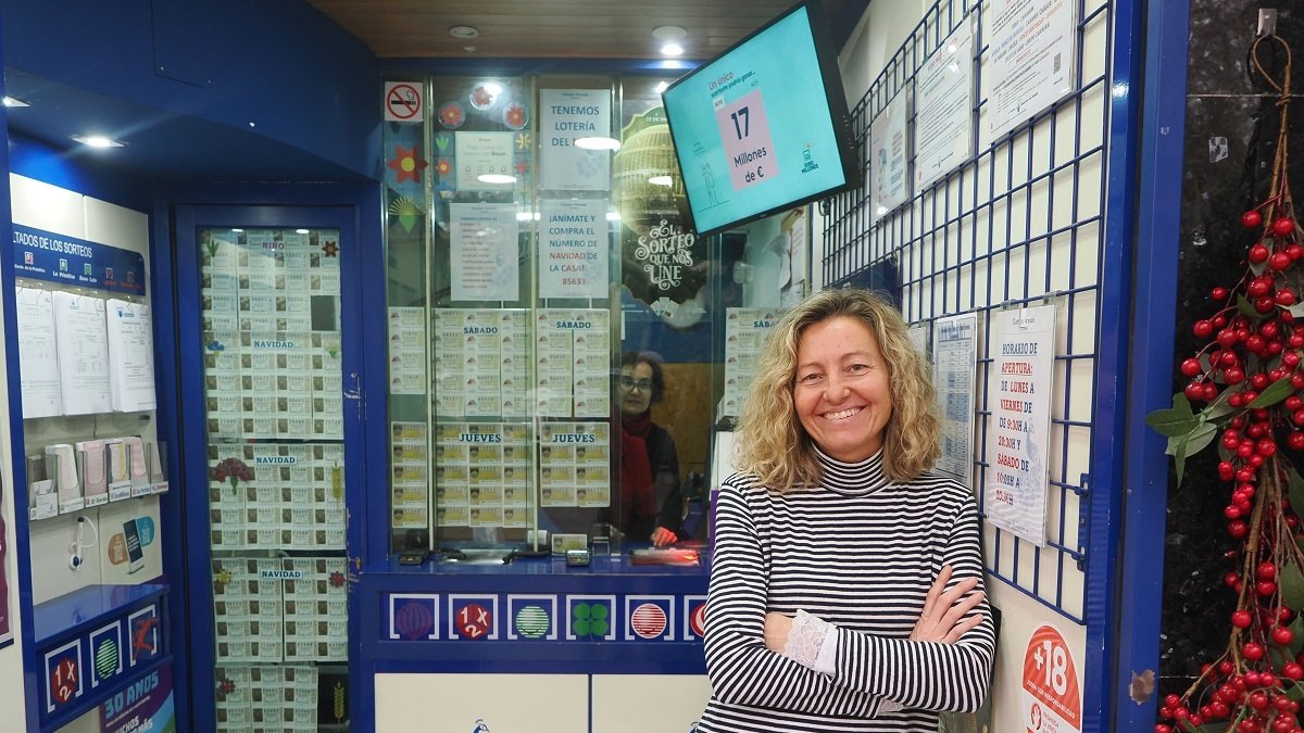 Águeda González Villalonga, titular de la Administración de Lotería número 17 Campo Grande de Valladolid. -PHOTOGENIC