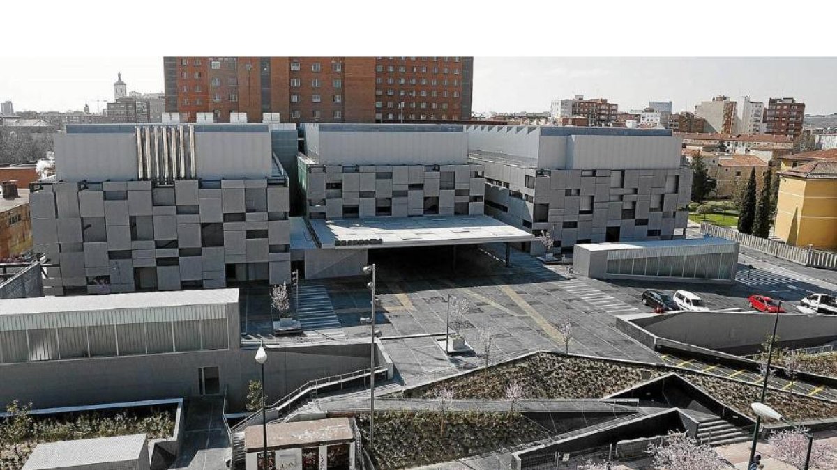 Nuevo aspecto del Hospital Clínico Universiatario-P. REQUEJO