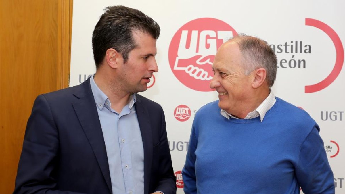 El secretario general del PSOE de Castilla y León, Luis Tudanca, y el secretario general de UGT Castilla y León, Faustino Temprano, celebran una reunión de trabajo-ICAL
