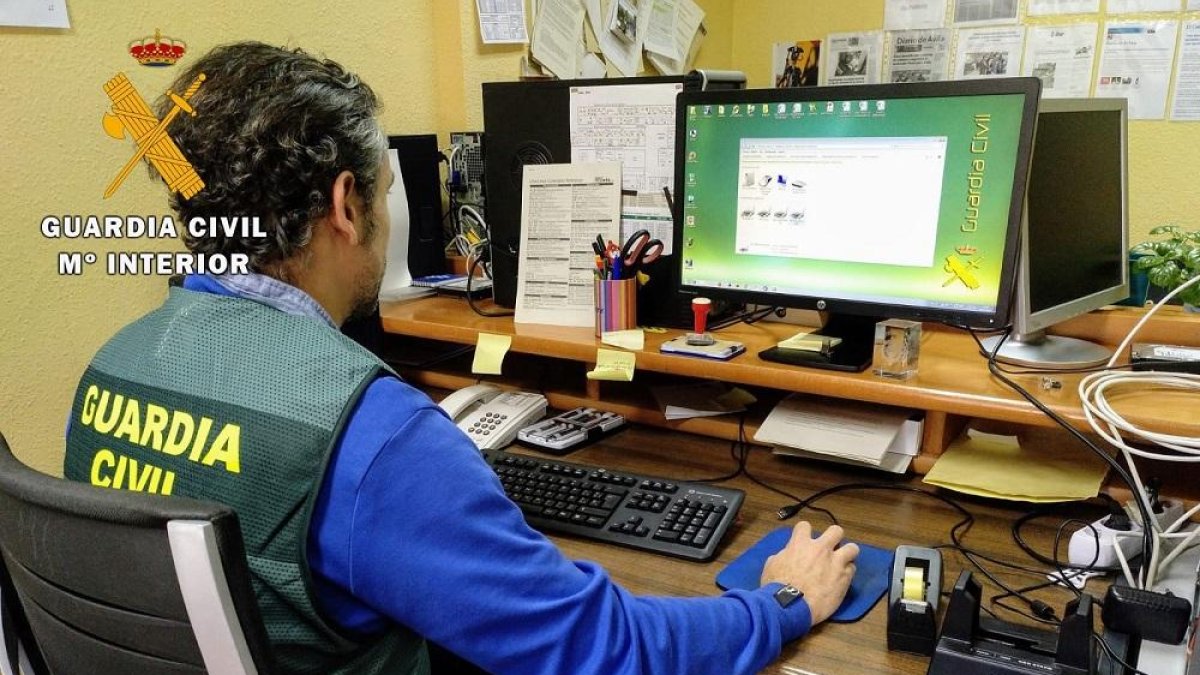 La Guardia Civil rastrea la tarjeta clonada en El Barco.-EUROPA PRESS