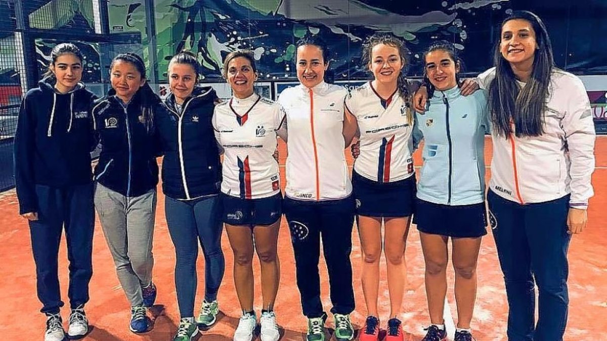 Las jugadoras del Padeld10Z se jugarán este fin de semana el  liderato de la Primera categoría.-EL MUNDO