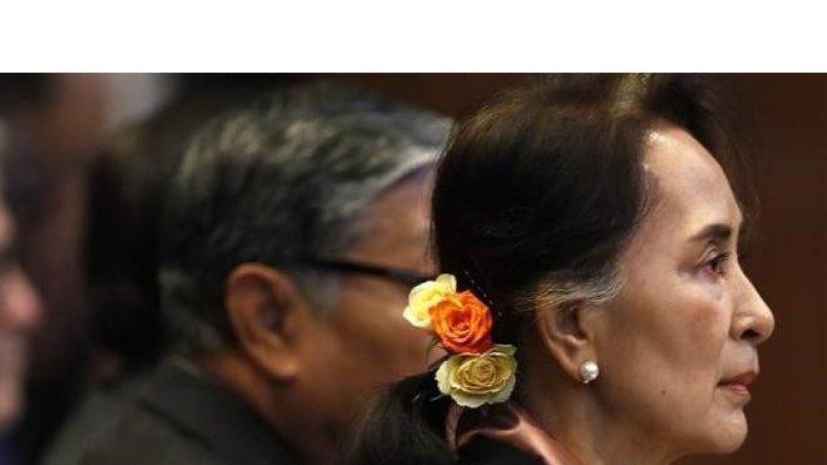 La líder birmana Aung San Suu Kyi, en el juicio por el genocidio de la minoría rohinya que se celebra en La Haya.-PETER DEJONG (AP)