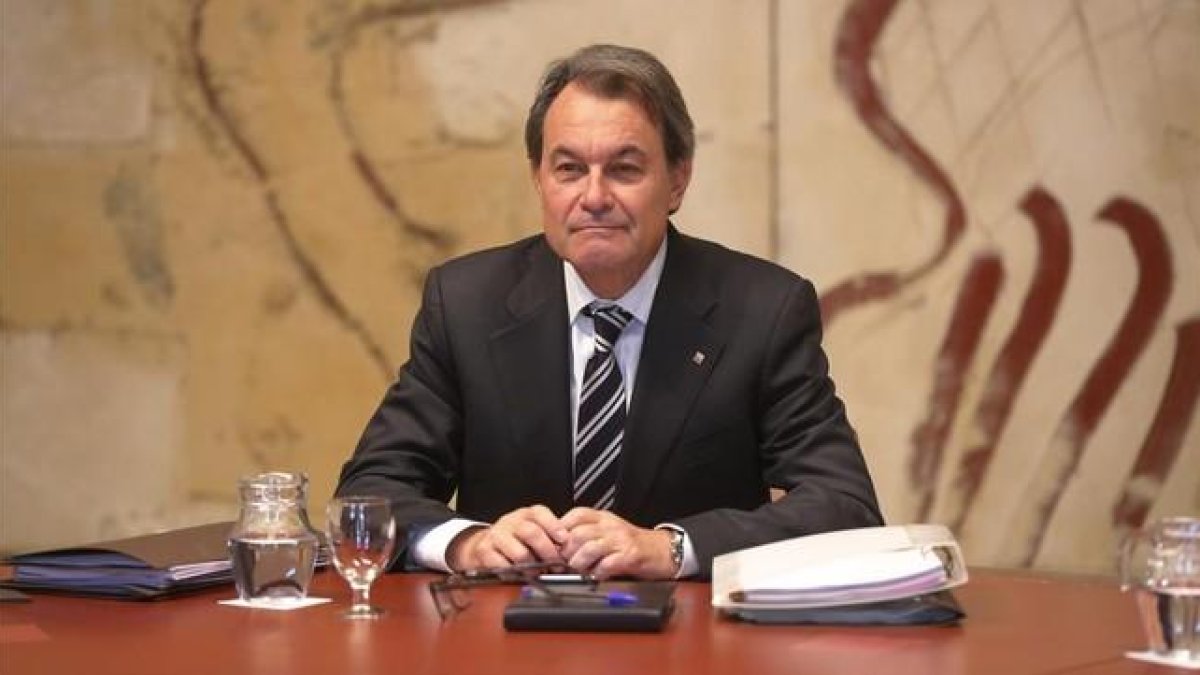 El 'president' en funciones, Artur Mas, en la reunión del Consell Executiu de este martes.-DANNY CAMINAL