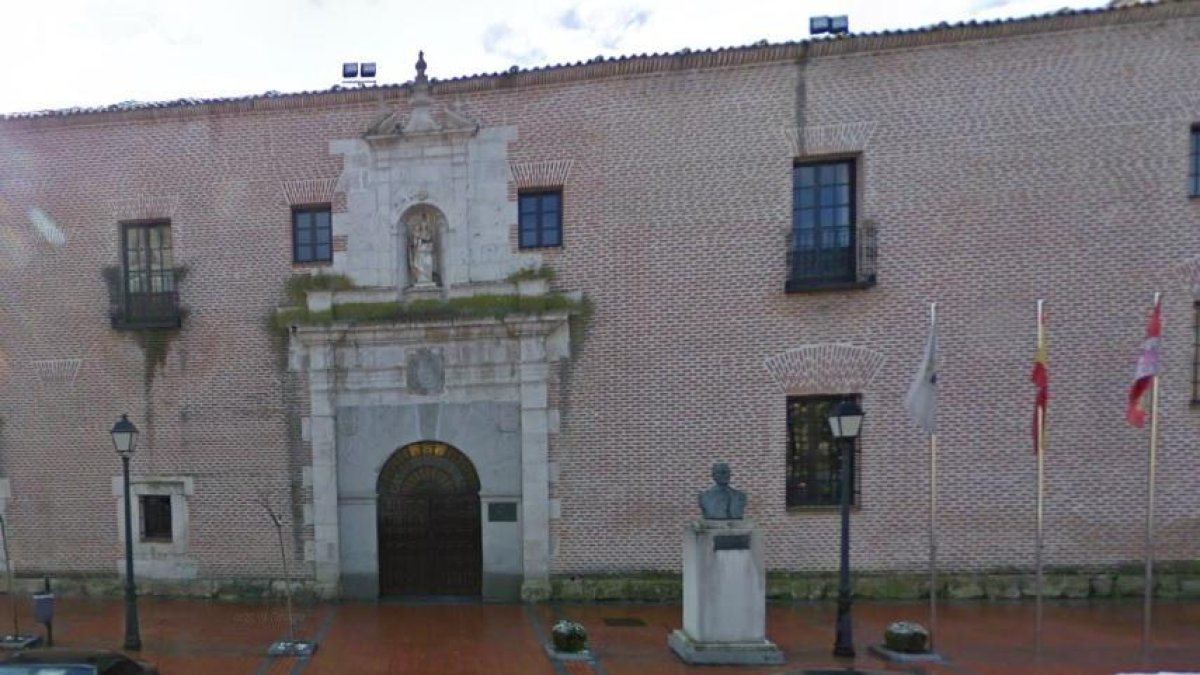 Ayuntamiento de Olmedo.-GGL SW