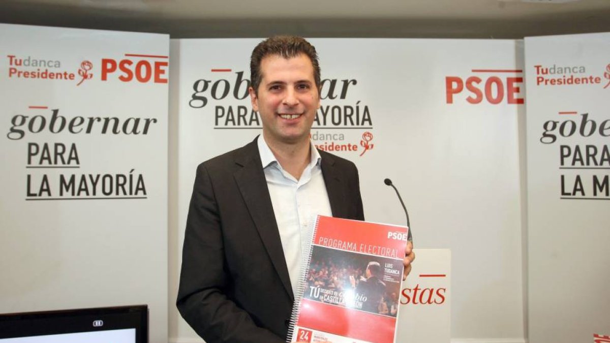 El candidato del PSOE a la Presidencia de la Junta, Luis Tudanca, presenta el Programa Electoral-Ical