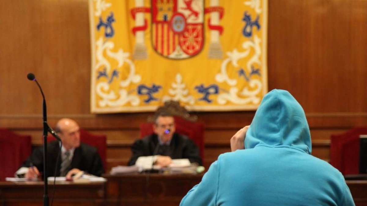 Juicio contra un hombre acusado de varios delitos de violación, abuso y agresión sexual-Ical