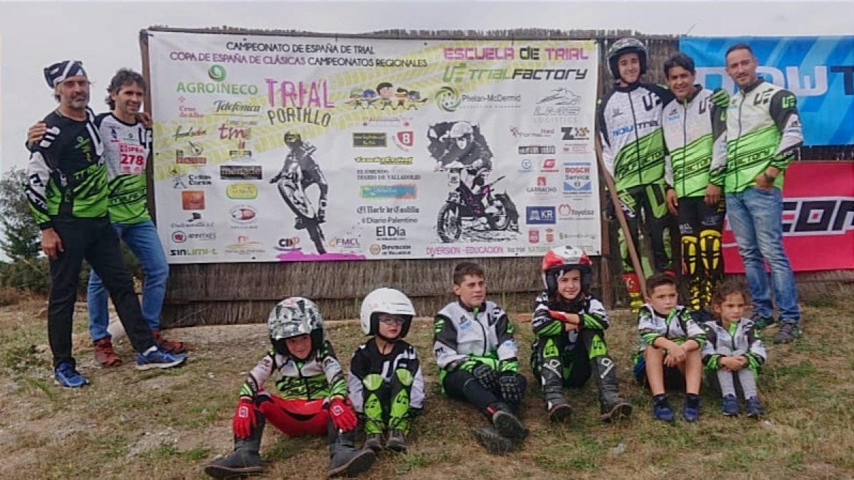 Los pilotos del equipo portillano en el campeonato regional de Trial. / E.M.