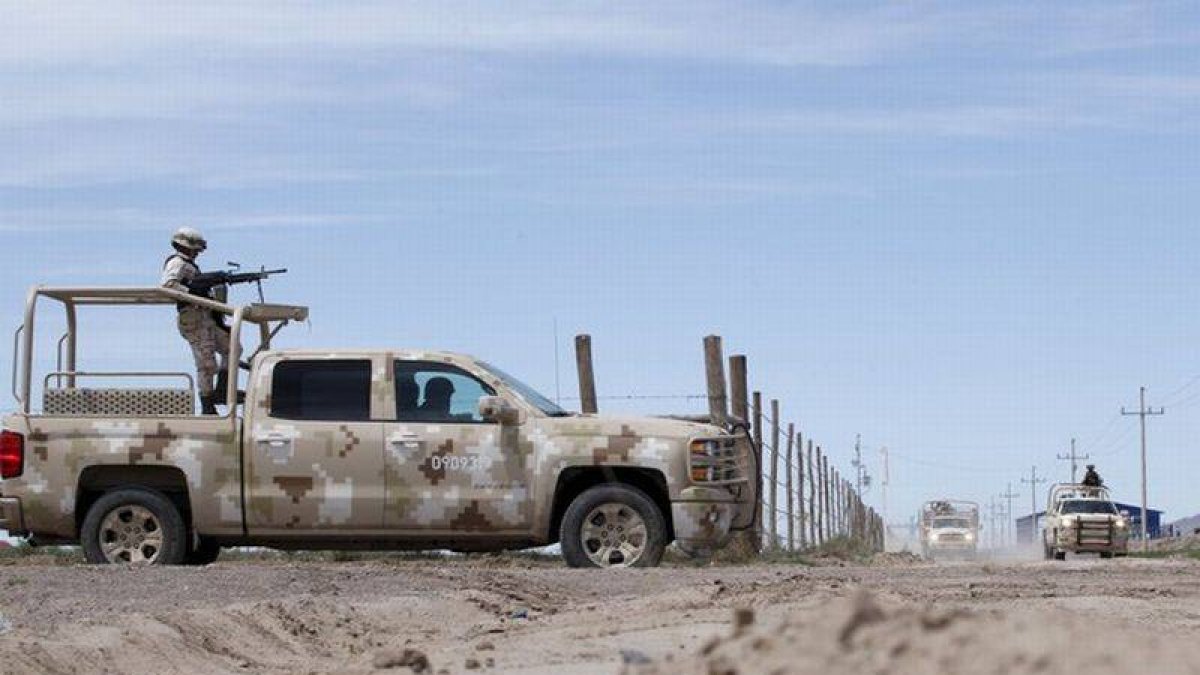 Soldados del Ejército mexicano, en la zona donde fue detenido Jesús Salas Aguayo, en Villa Ahumada, al norte de Chihuahua.-Foto: REUTERS