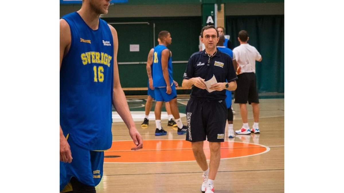 Hugo López en Suecia en pleno entrenamiento de la selección nórdica. / EM