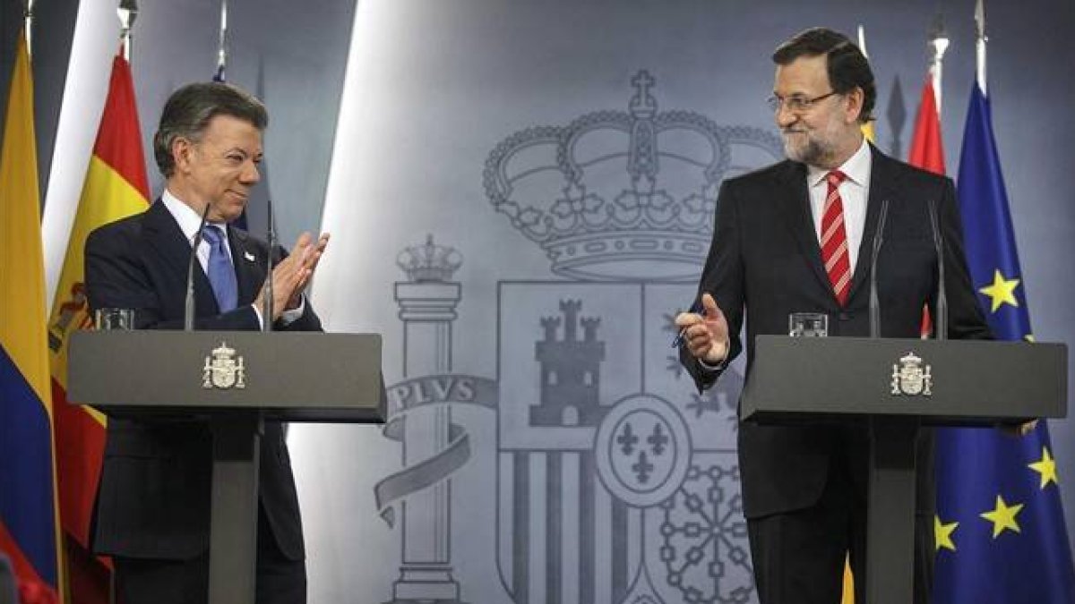 Mariano Rajoy, en su comparecencia con el presidente de Colombia, Juan Manuel Santos, este martes, 3 de marzo, en la Moncloa.-Foto: REUTERS/ ANDREA COMA