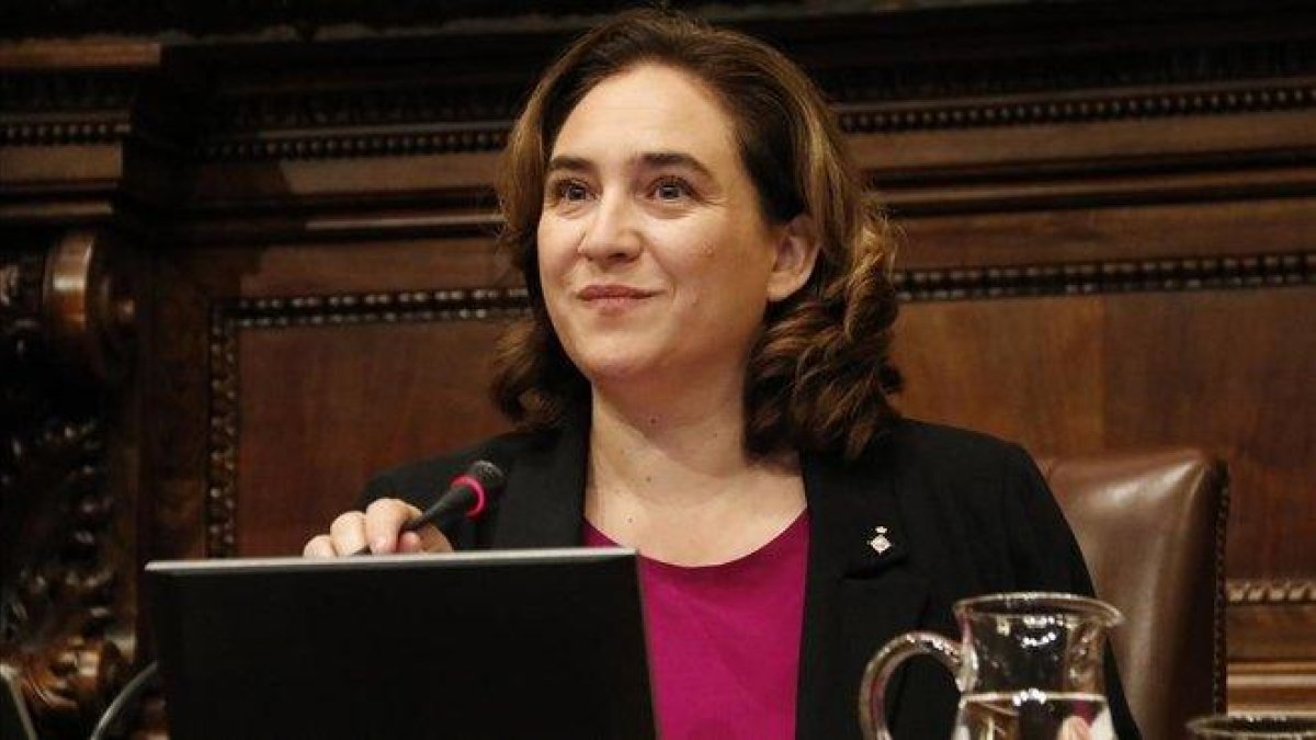 Ada Colau, en el pleno de este viernes.-ACN / AINA MARTÍ