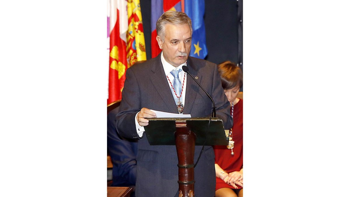 El alcalde de Medina de Rioseco, Artemio Domínguez.-EL MUNDO