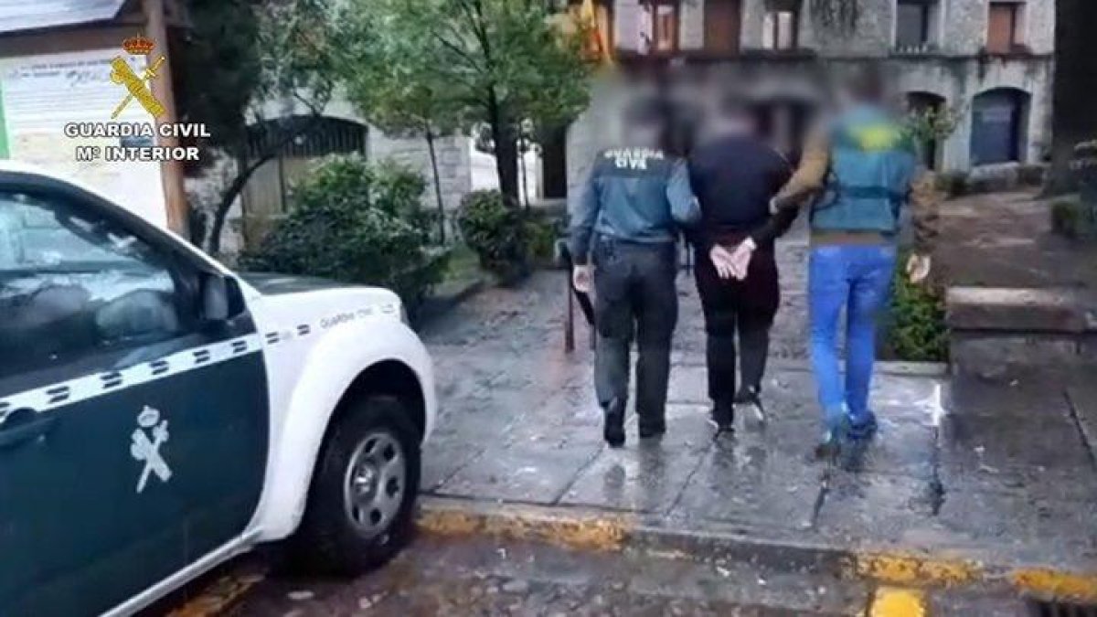 Momento de la detención.-GUARDIA CIVIL