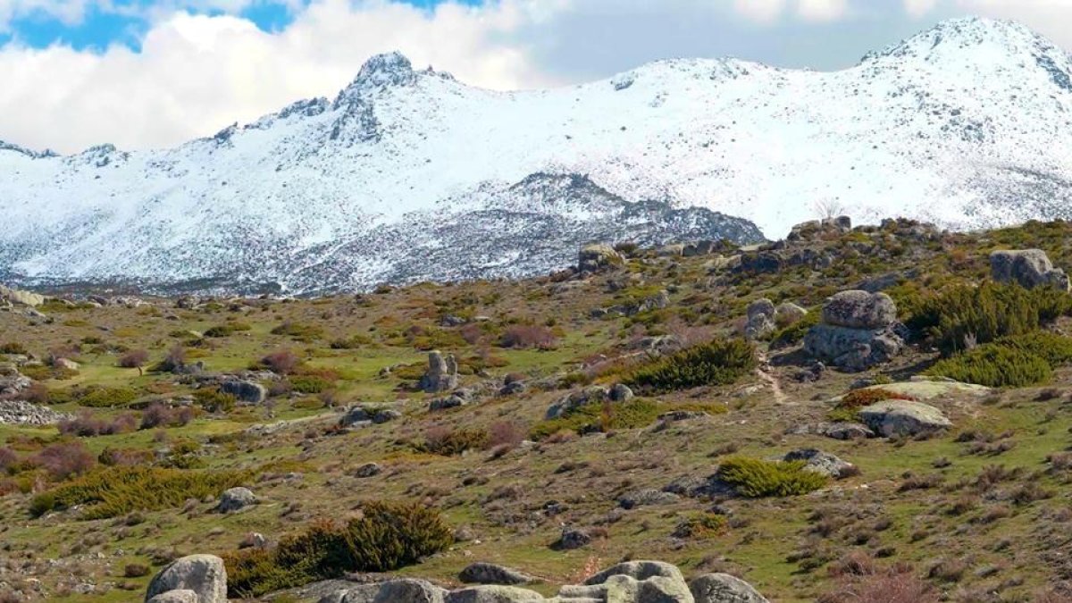 Altar de los Sacrificios, en el Castro de Ulaca, uno de los mayores yacimientos de la Europa céltica, situado en el municipio de Solosancho.-LA POSADA