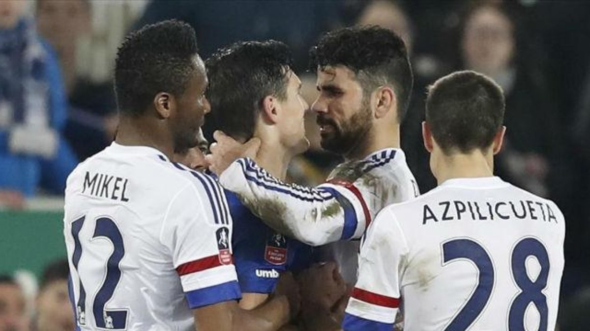 El delantero hispanobrasileño monta otro lío durante el partido de cuartos de la FA Cup entre el Everton y el Chelsea, que quedó eliminado.-REUTERS
