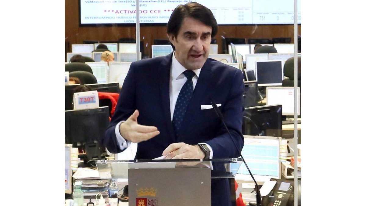 Juan Carlos Suárez-Quiñones durante una intervención pública.-ICAL