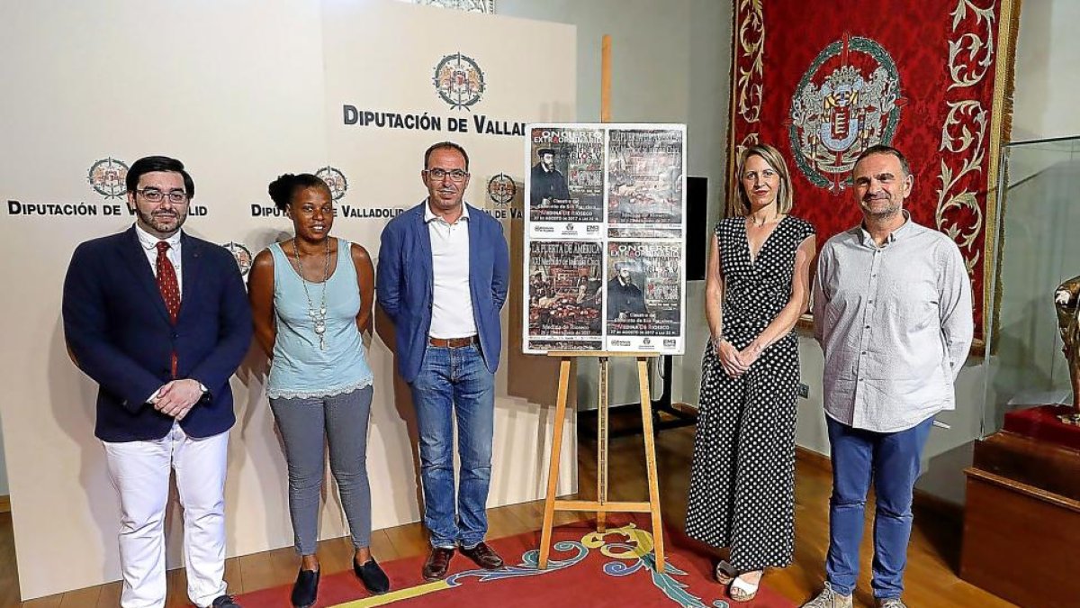 Víctor Alonso, María San José, Féliz Sanz, D.Ernesto Monsalve y Tulani.-PABLO REQUEJO